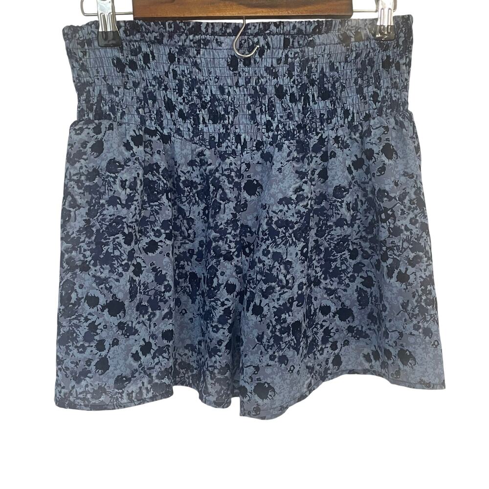 Converse Women's Flowy Shorts Size Small Blue